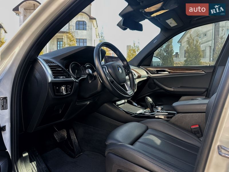 Внедорожник / Кроссовер BMW X3 2019 в Ровно