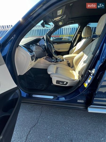 Внедорожник / Кроссовер BMW X3 2019 в Киеве