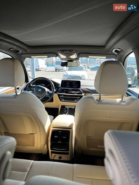 Внедорожник / Кроссовер BMW X3 2019 в Киеве