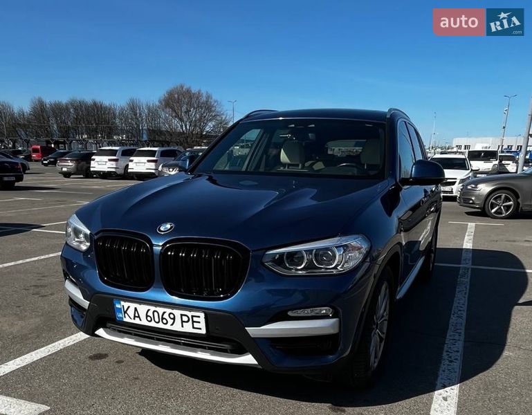 Внедорожник / Кроссовер BMW X3 2019 в Киеве