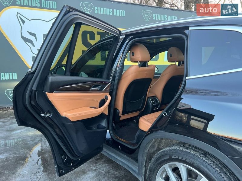 Внедорожник / Кроссовер BMW X3 2018 в Хмельницком