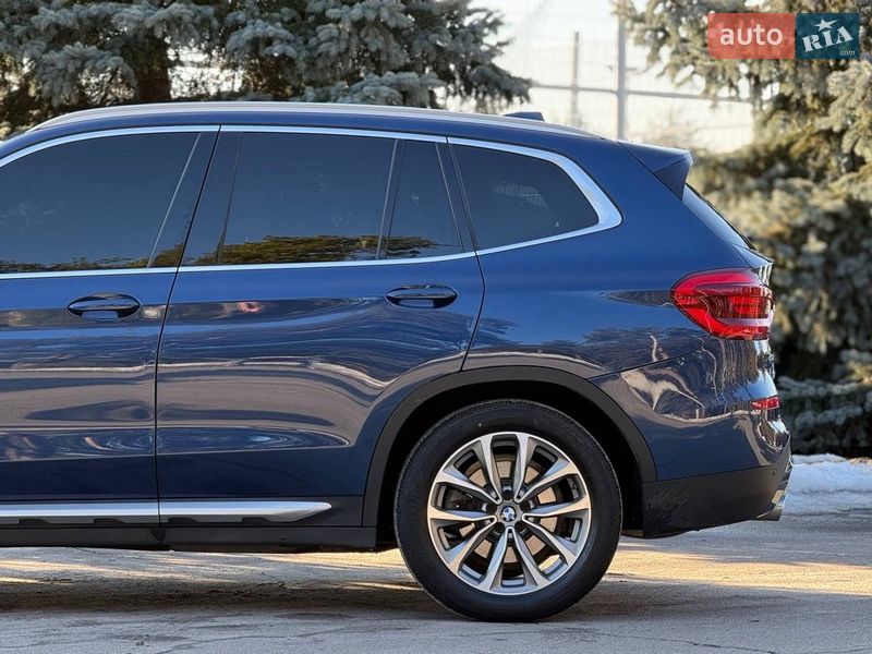 Внедорожник / Кроссовер BMW X3 2018 в Киеве