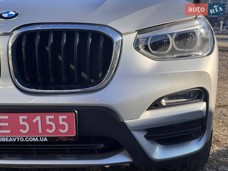 Внедорожник / Кроссовер BMW X3 2018 в Киеве