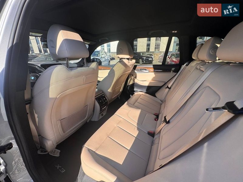 Внедорожник / Кроссовер BMW X3 2018 в Киеве
