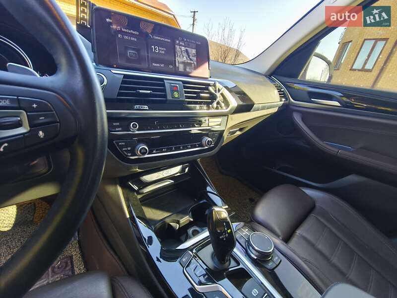 Внедорожник / Кроссовер BMW X3 2018 в Киеве