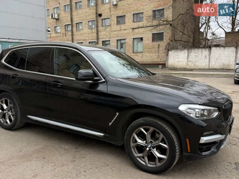 Внедорожник / Кроссовер BMW X3 2021 в Киеве