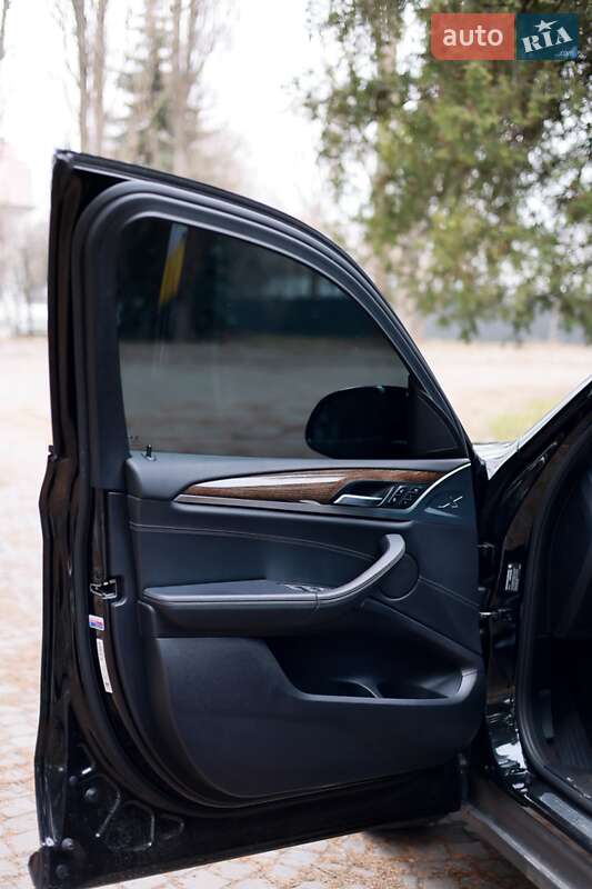 Внедорожник / Кроссовер BMW X3 2019 в Киеве