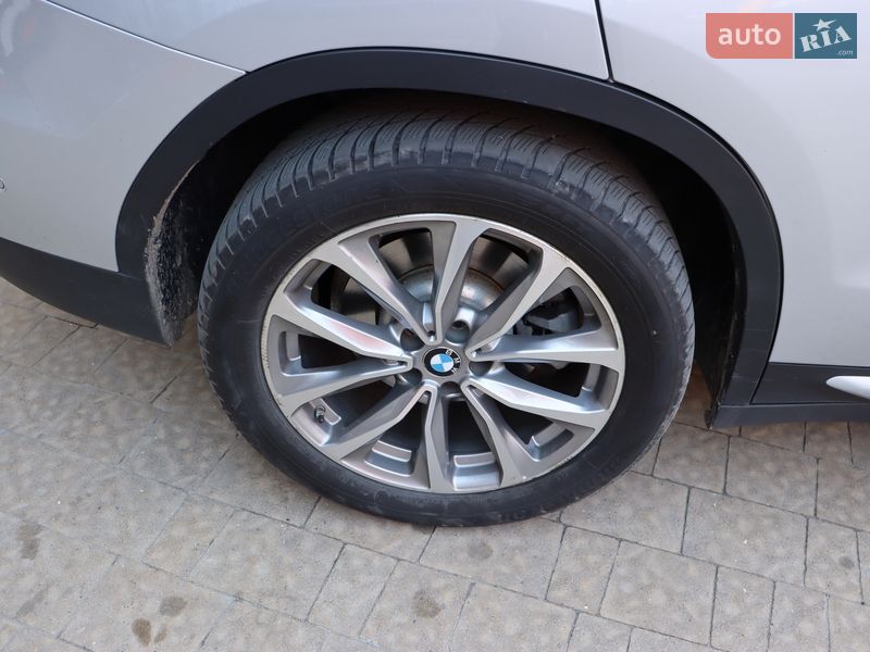 Внедорожник / Кроссовер BMW X3 2019 в Львове