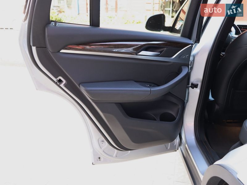 Внедорожник / Кроссовер BMW X3 2019 в Львове