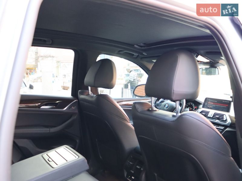 Внедорожник / Кроссовер BMW X3 2019 в Львове