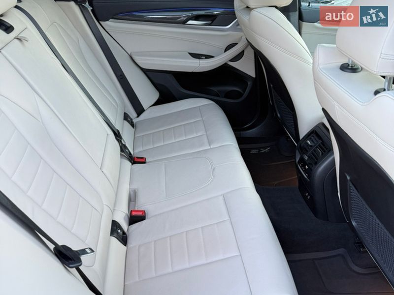 Внедорожник / Кроссовер BMW X3 2021 в Киеве