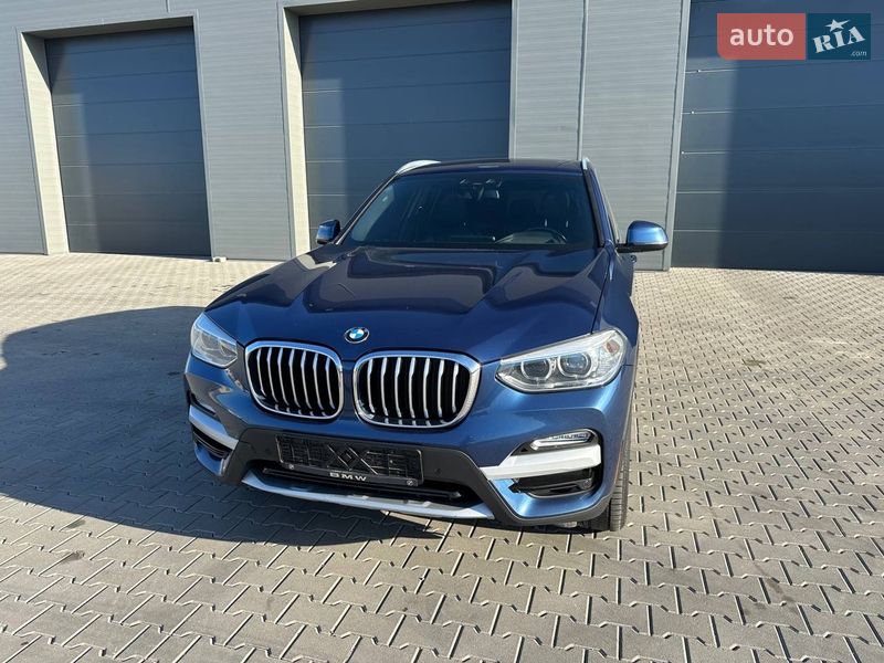 Внедорожник / Кроссовер BMW X3 2019 в Сарнах