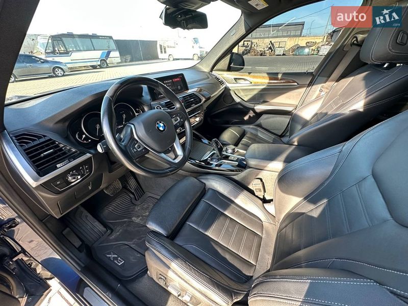 Внедорожник / Кроссовер BMW X3 2019 в Сарнах