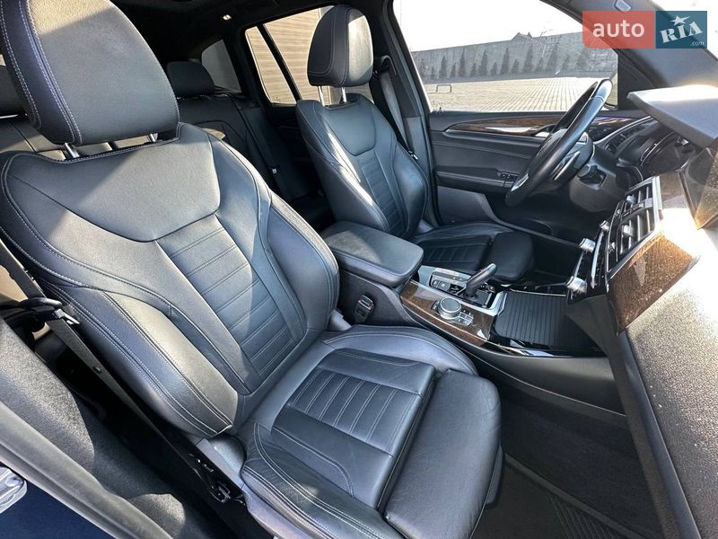 Внедорожник / Кроссовер BMW X3 2019 в Сарнах