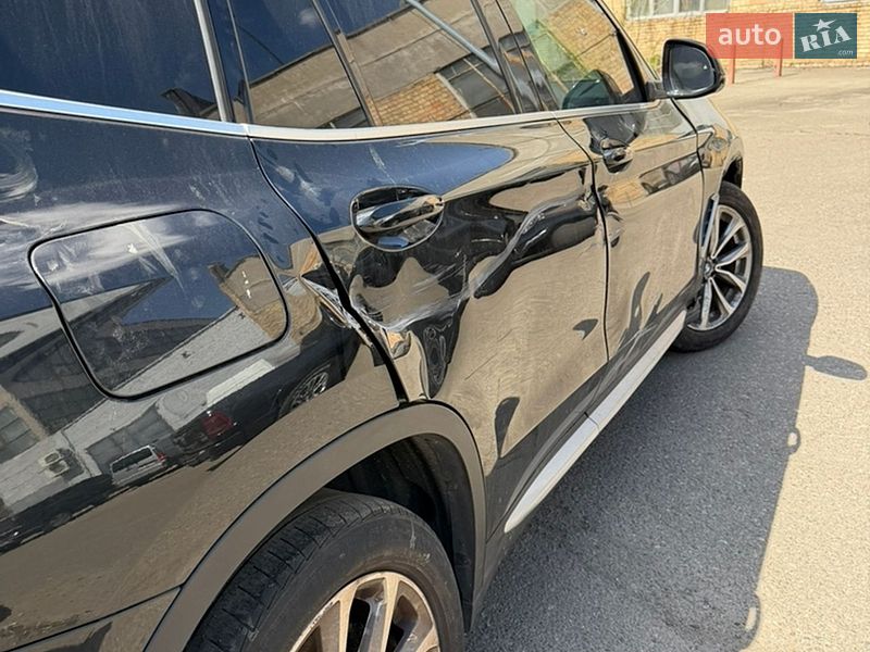 Внедорожник / Кроссовер BMW X3 2019 в Киеве