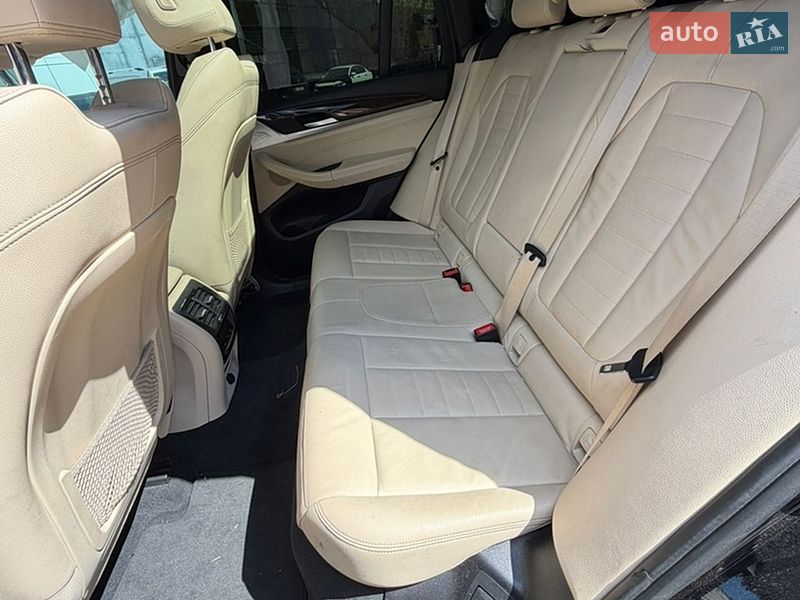 Внедорожник / Кроссовер BMW X3 2019 в Киеве