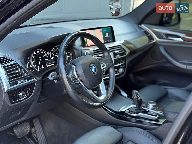 Внедорожник / Кроссовер BMW X3 2018 в Киеве