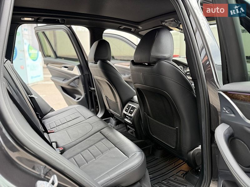 Внедорожник / Кроссовер BMW X3 2018 в Днепре