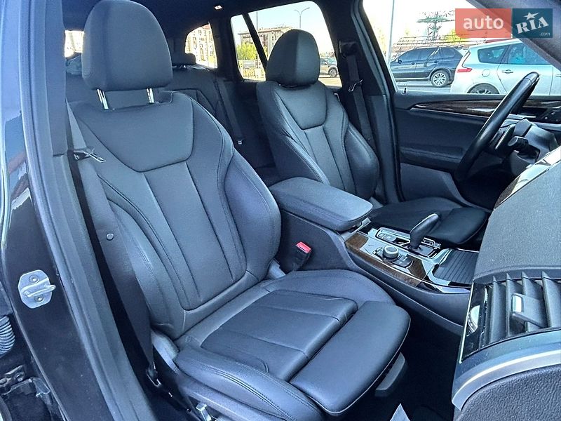 Внедорожник / Кроссовер BMW X3 2019 в Киеве