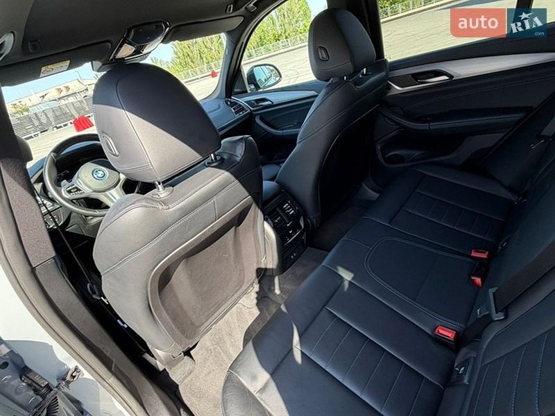 Внедорожник / Кроссовер BMW X3 2023 в Киеве