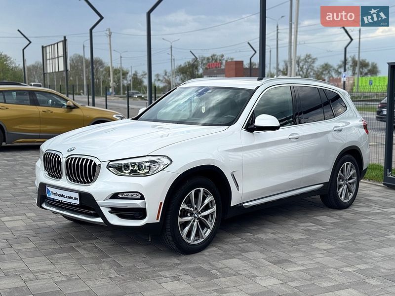 Внедорожник / Кроссовер BMW X3 2018 в Ровно
