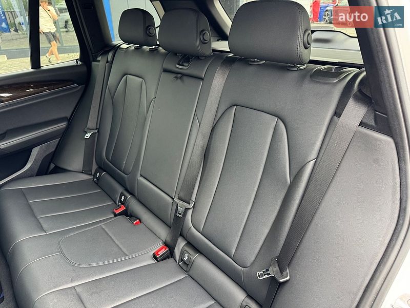 Внедорожник / Кроссовер BMW X3 2018 в Ровно