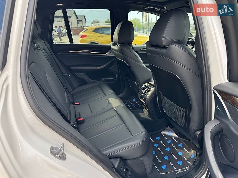 Внедорожник / Кроссовер BMW X3 2018 в Ровно