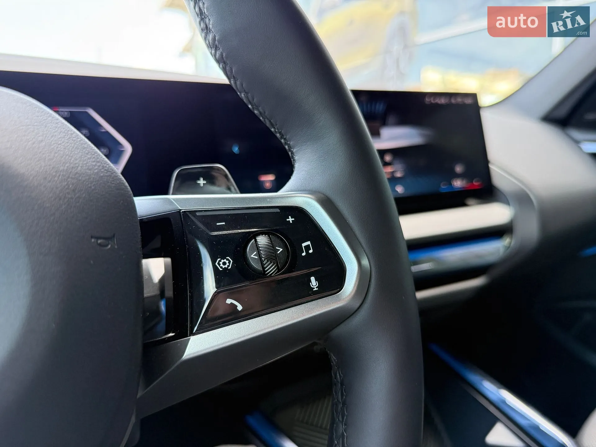 2025 BMW X3 - мініатюра 26