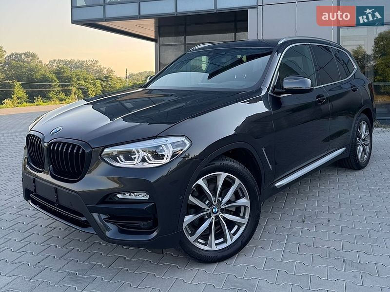 BMW X3, photos from the listing