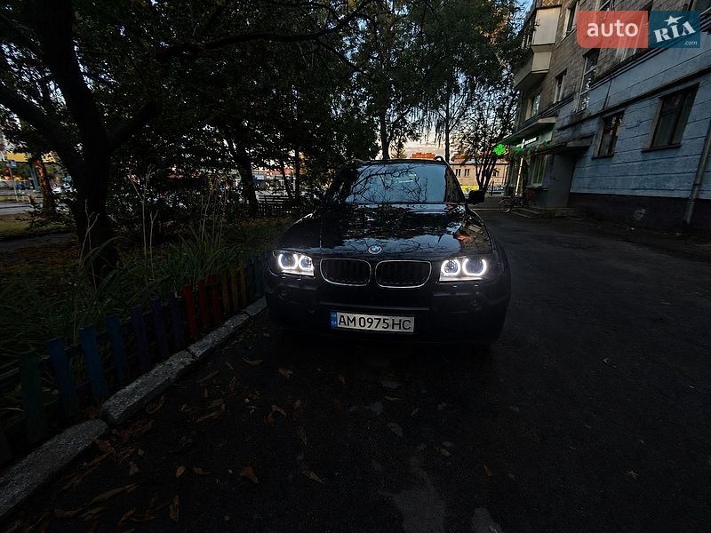Внедорожник / Кроссовер BMW X3 2004 в Звягеле
