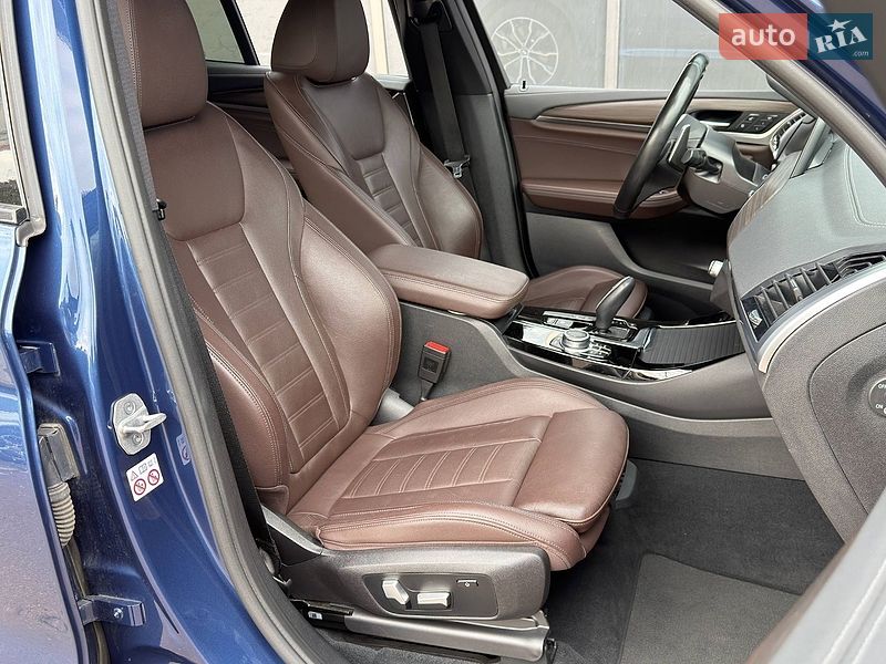 Внедорожник / Кроссовер BMW X3 2021 в Киеве