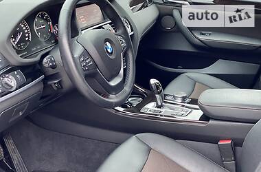 Позашляховик / Кросовер BMW X4 2017 в 