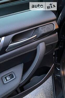 Позашляховик / Кросовер BMW X4 2016 в 