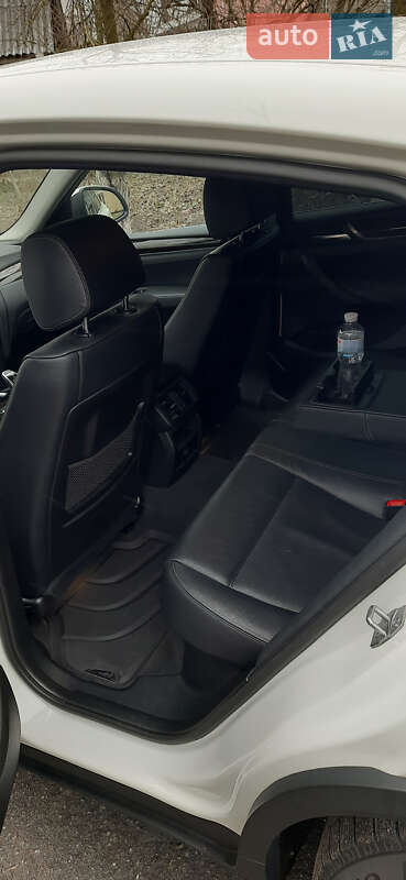 Внедорожник / Кроссовер BMW X4 2016 в Киеве