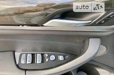 Позашляховик / Кросовер BMW X4 2021 в 