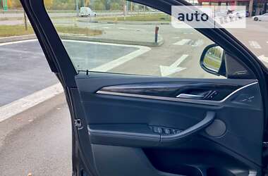 Позашляховик / Кросовер BMW X4 2021 в 