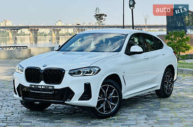 Позашляховик / Кросовер BMW X4 2022 в 