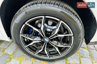 Позашляховик / Кросовер BMW X4 2022 в 