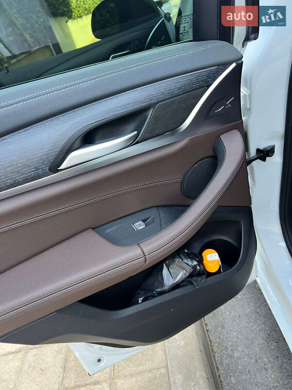 Внедорожник / Кроссовер BMW X4 2022 в Киеве