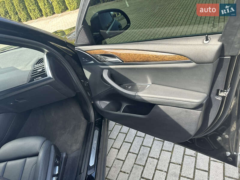Внедорожник / Кроссовер BMW X4 2019 в Львове