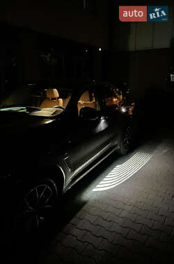 Внедорожник / Кроссовер BMW X4 2021 в 