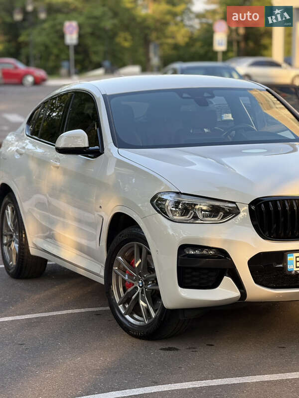Внедорожник / Кроссовер BMW X4 2021 в 