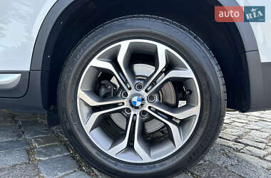 Позашляховик / Кросовер BMW X4 2016 в 