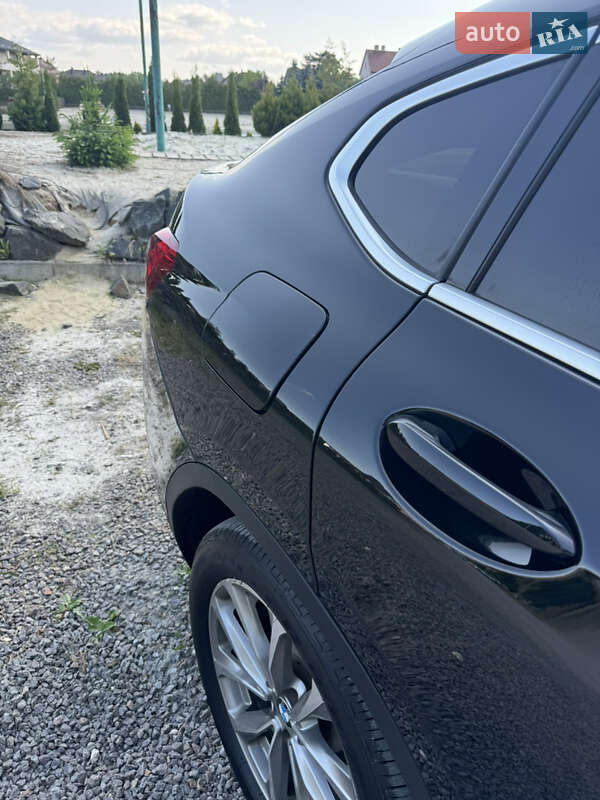 Внедорожник / Кроссовер BMW X4 2019 в Львове
