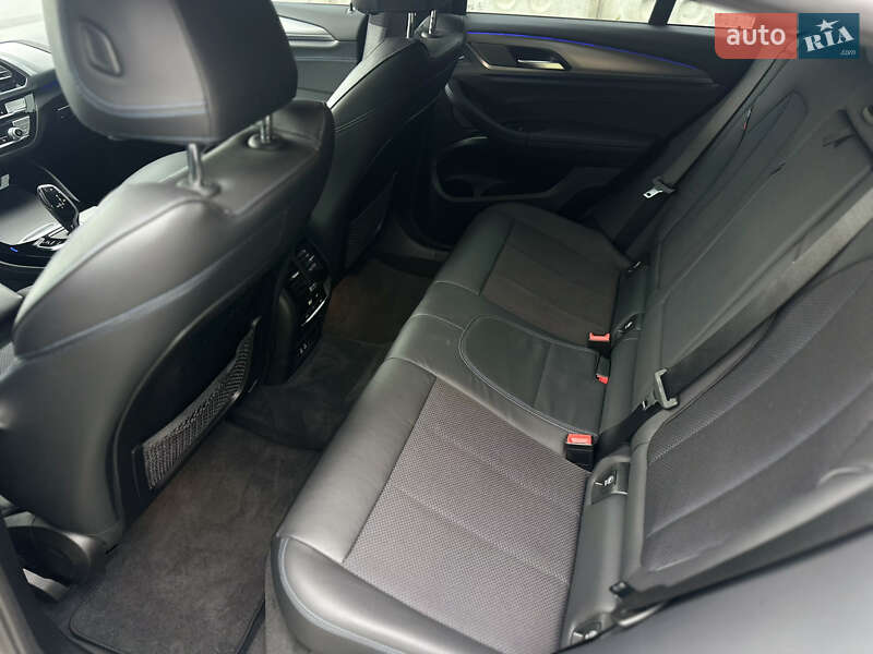 Внедорожник / Кроссовер BMW X4 2020 в Киеве