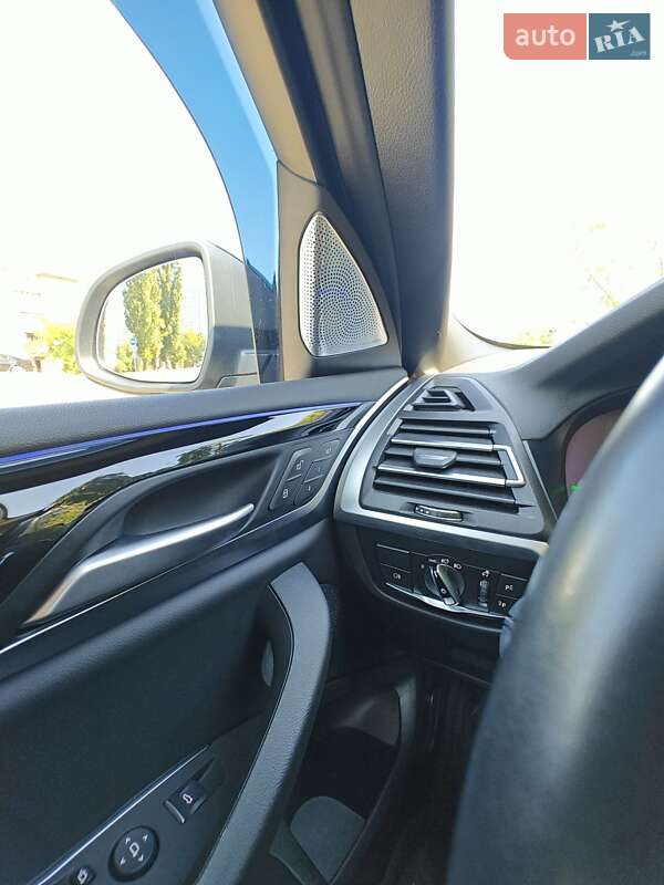 Внедорожник / Кроссовер BMW X4 2022 в Киеве