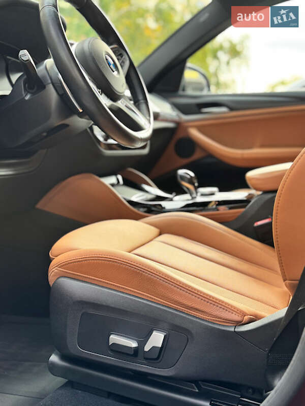 Внедорожник / Кроссовер BMW X4 2022 в Днепре