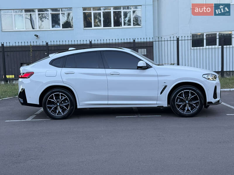 Внедорожник / Кроссовер BMW X4 2022 в Киеве