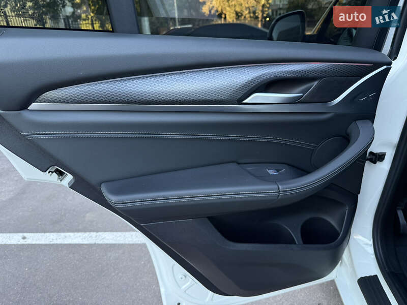 Внедорожник / Кроссовер BMW X4 2022 в Киеве