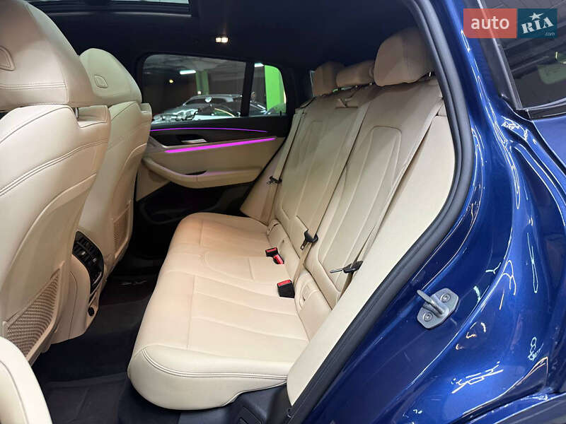 Внедорожник / Кроссовер BMW X4 2019 в Киеве